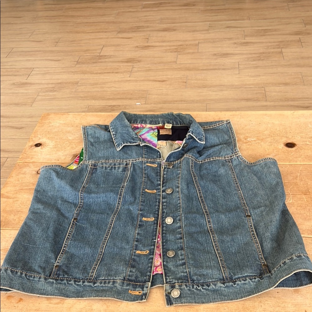 Chico’s Lined Denim Vest. Size 3